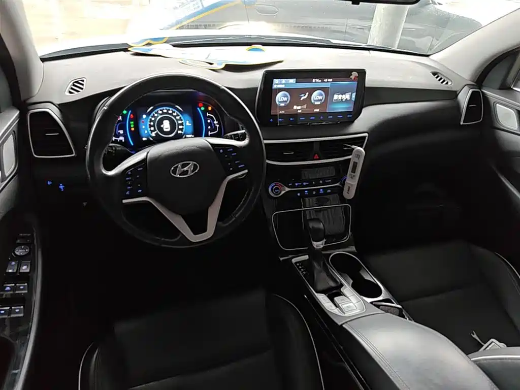 Hyundai Tucson 2020 — фото 9