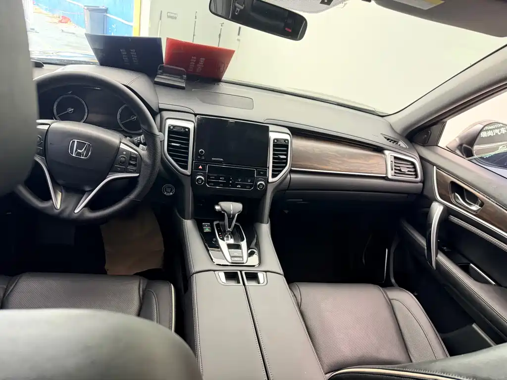 Honda UR-V 2018 — фото 30