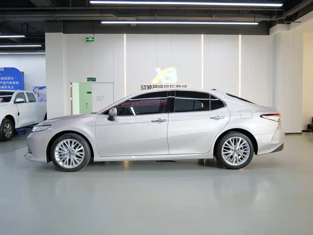 Toyota Camry 2021