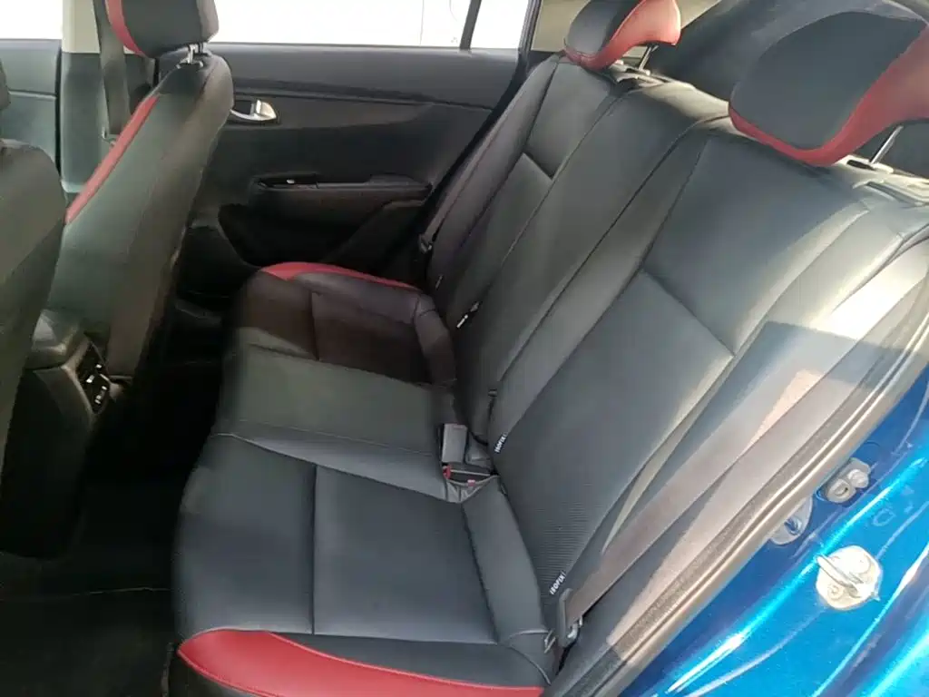 Kia KX Cross 2018 — фото 17