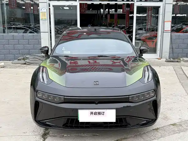 Zeekr 001 2024