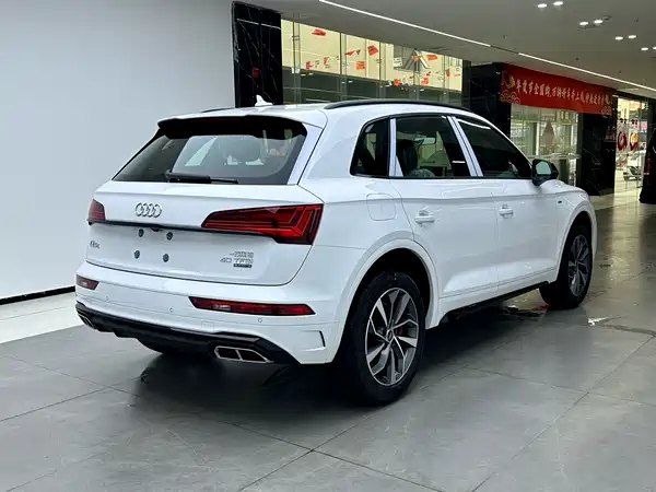 Audi Q5L 2024