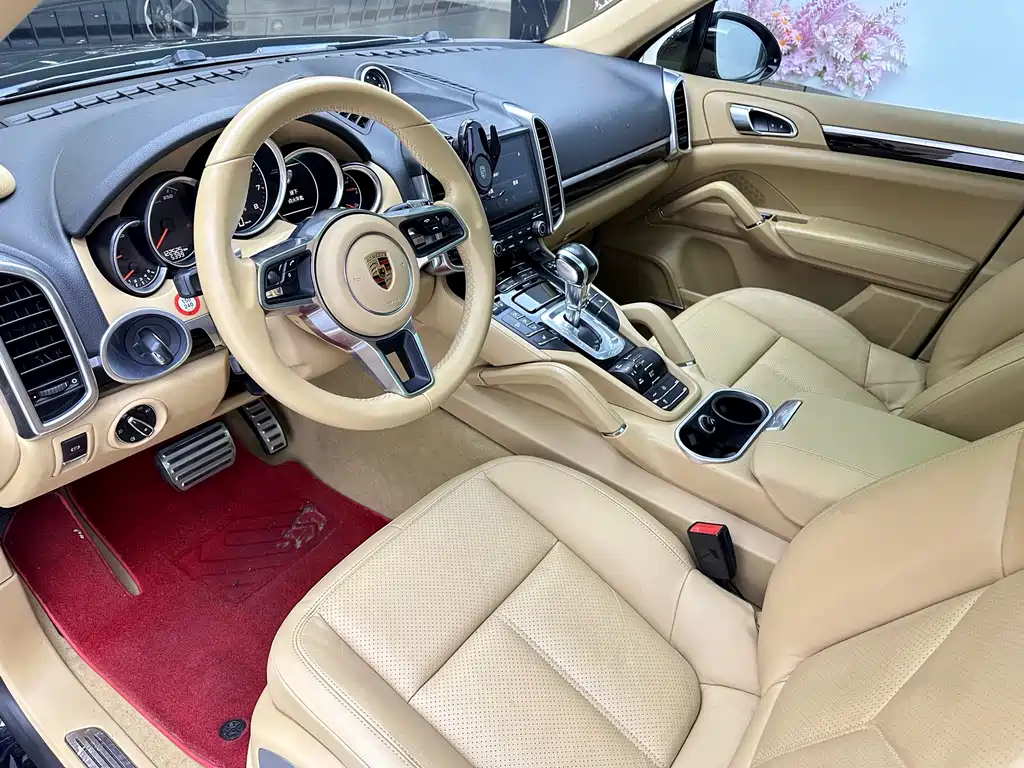 Porsche Cayenne 2017 — фото 13