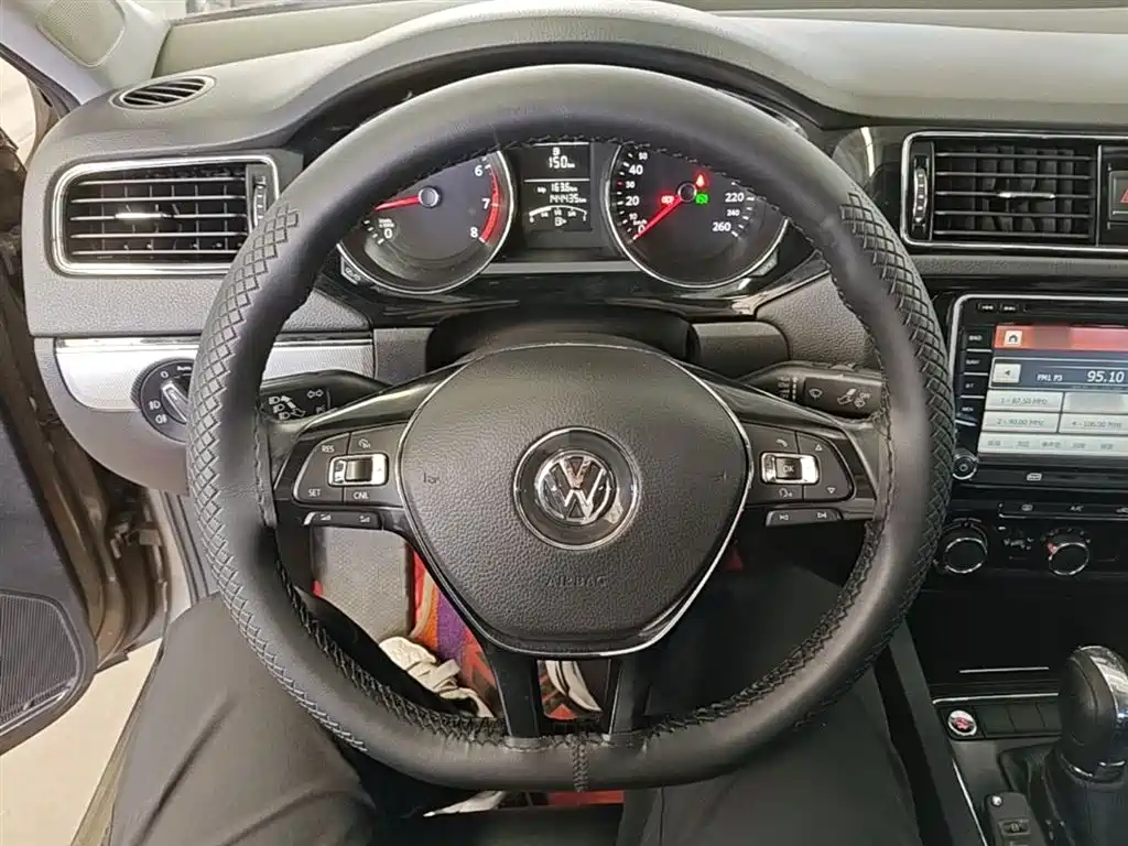 Volkswagen Sagitar 2018 — фото 11