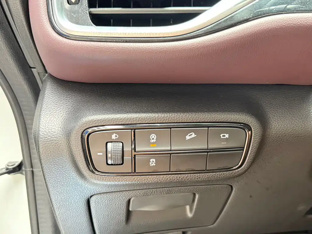 GAC Trumpchi M6 2022 — фото 17