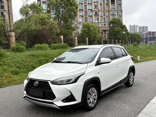Toyota Yaris L 2022