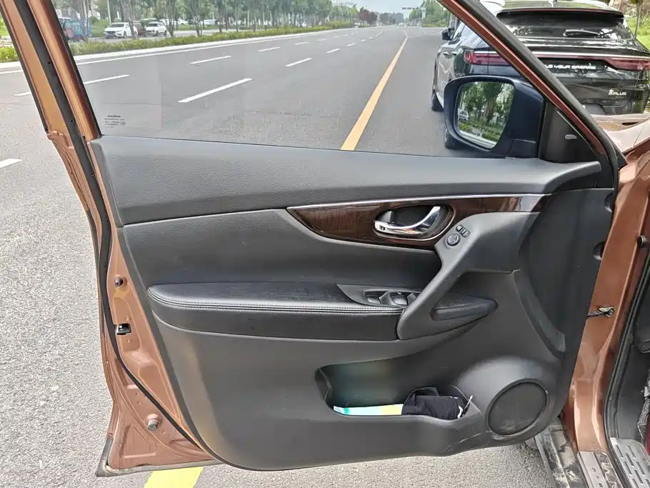 Nissan X-Trail 2015