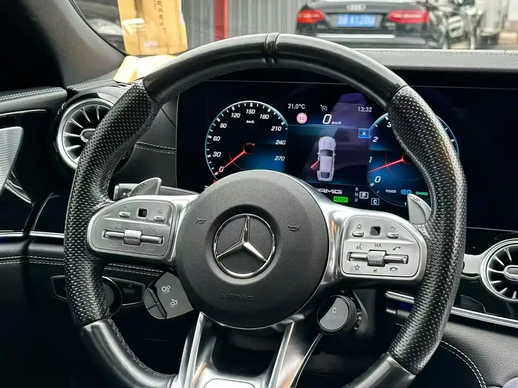 Mercedes-Benz AMG GT 2021 — фото 5