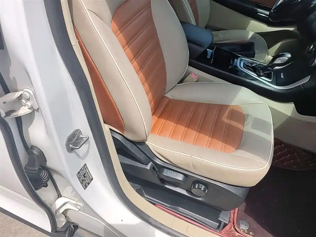 Ford Edge 2015 — фото 25