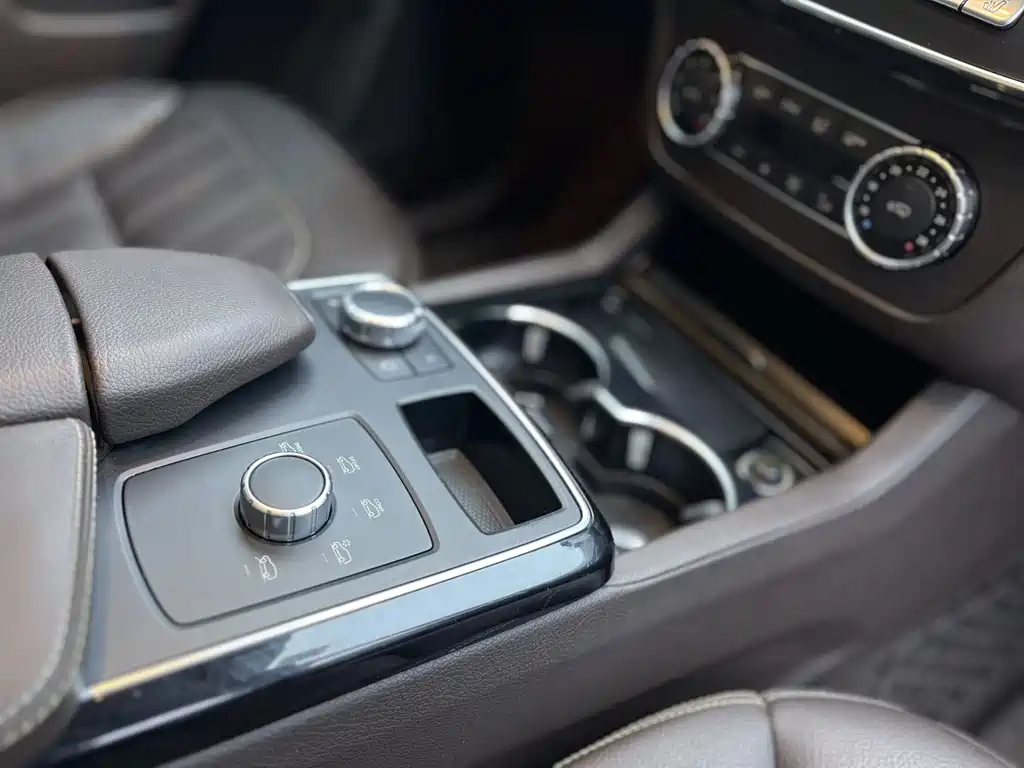 Mercedes-Benz GLE 2017 — фото 11