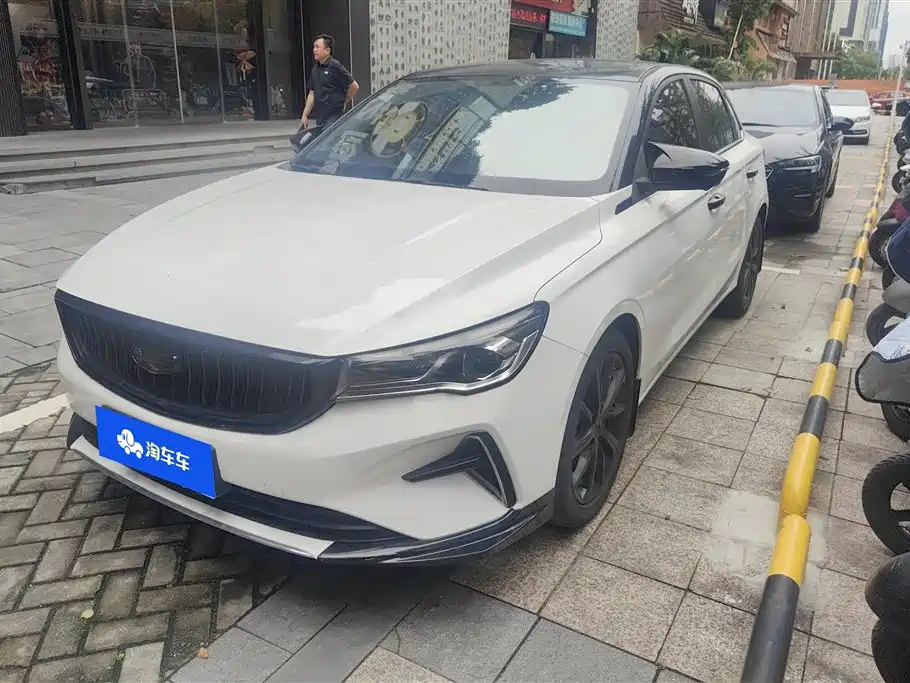 Geely Emgrand 2024