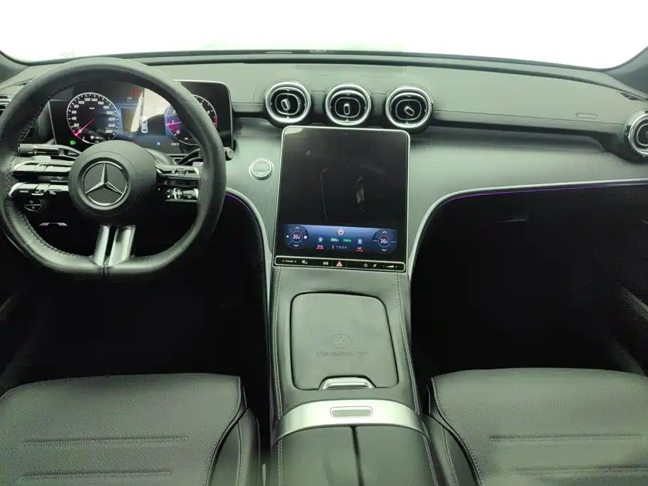 Mercedes-Benz C-Class 2024 — фото 12