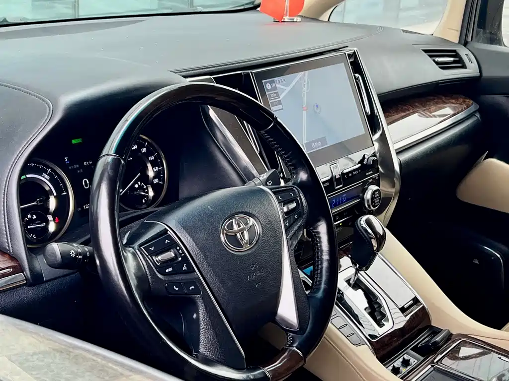 Toyota Alphard 2020 — фото 7