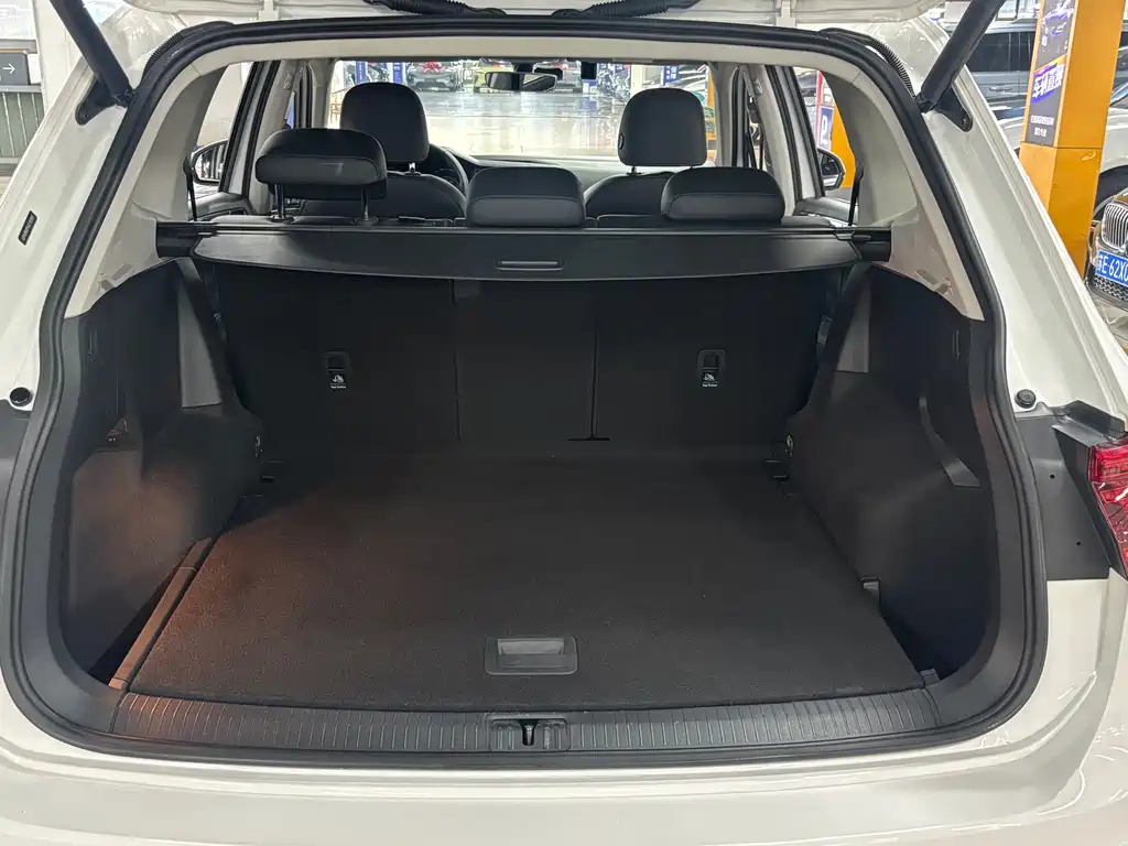 Volkswagen Tiguan L 2019 — фото 8