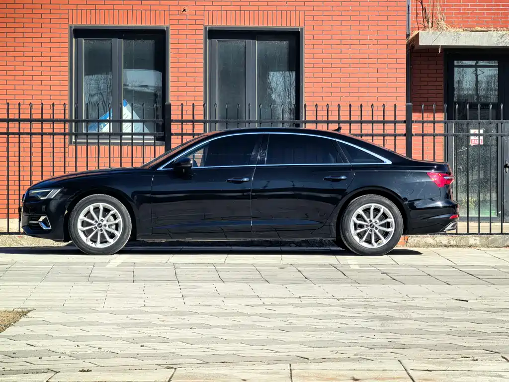 Audi A6L 2024 — фото 4
