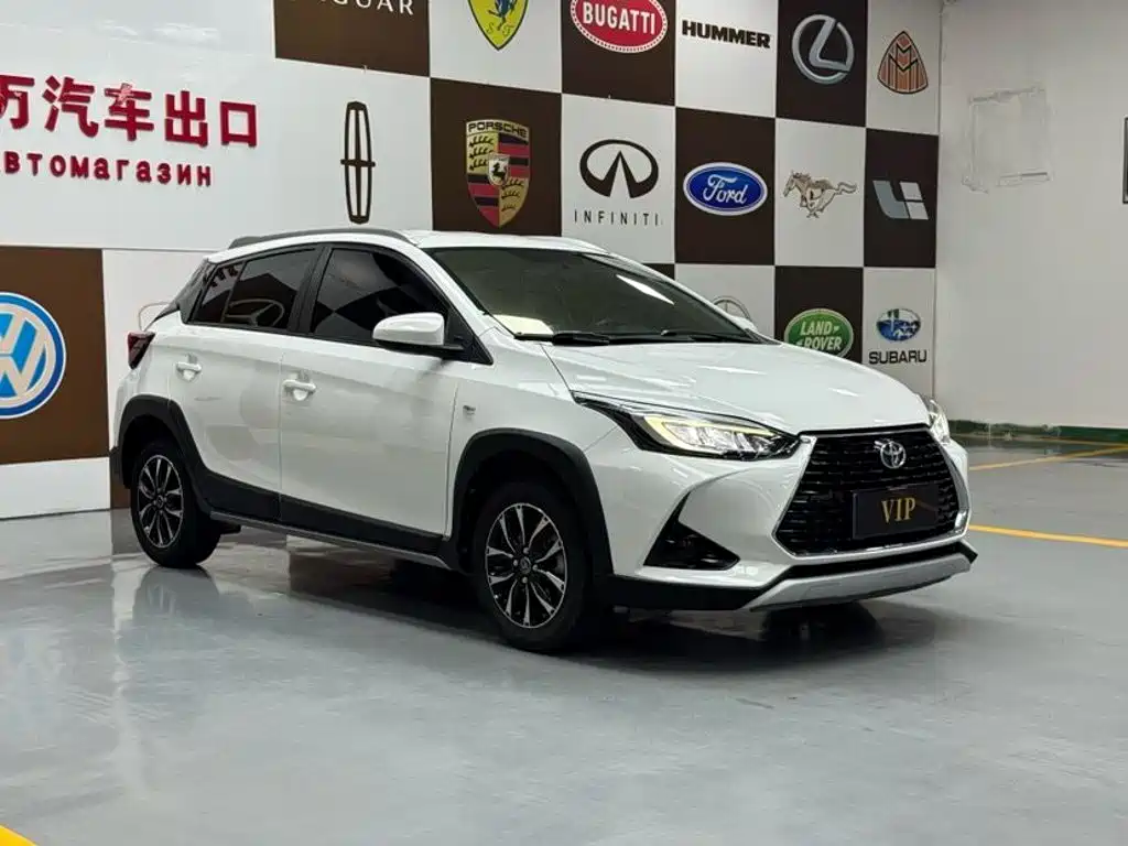 Toyota Yaris L 2023