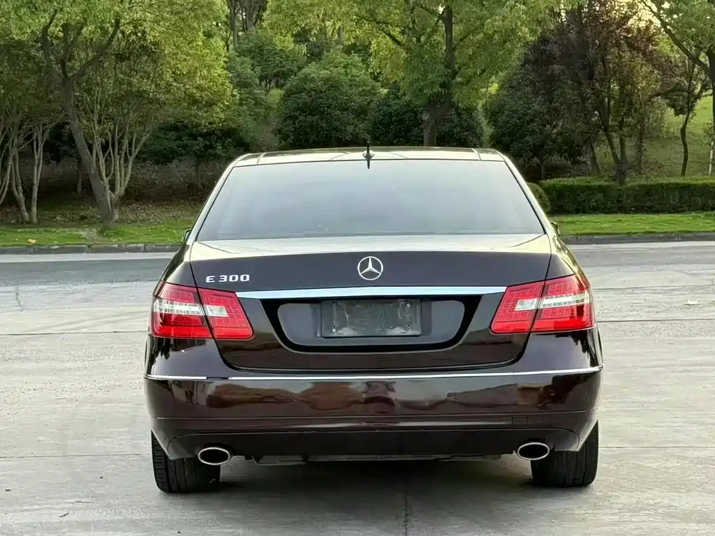 Mercedes-Benz E-Class 2009