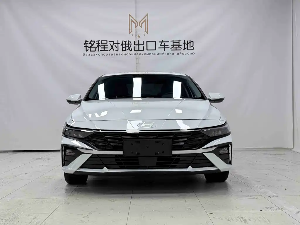 Hyundai Elantra 2023