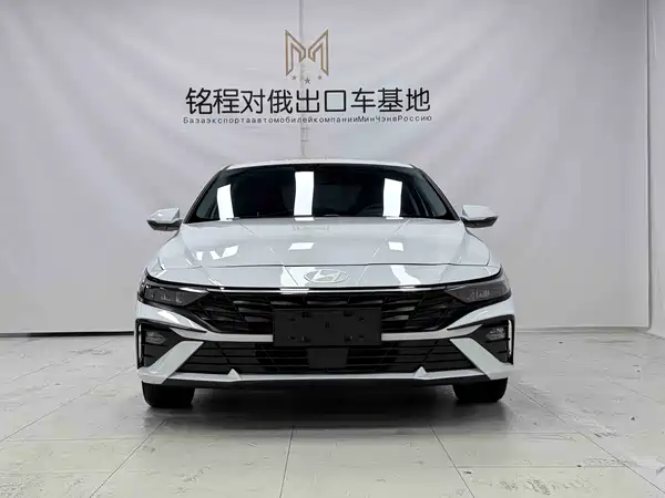 Hyundai Elantra 2023
