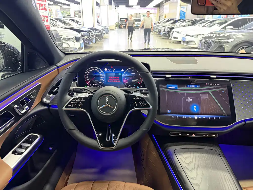 Mercedes-Benz E-Class 2024