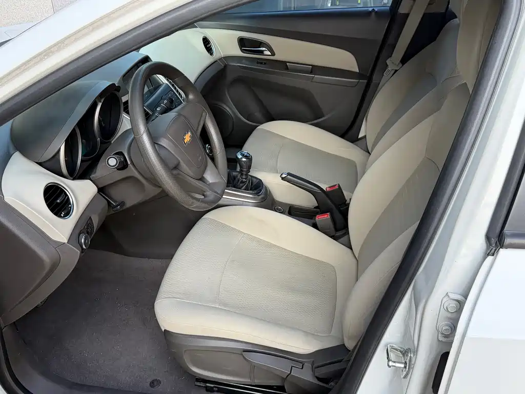 Chevrolet Cruze 2015 — фото 7
