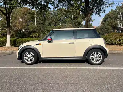 MINI MINI 2011