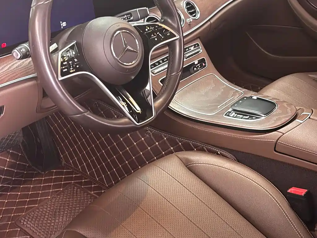 Mercedes-Benz E-Class 2022