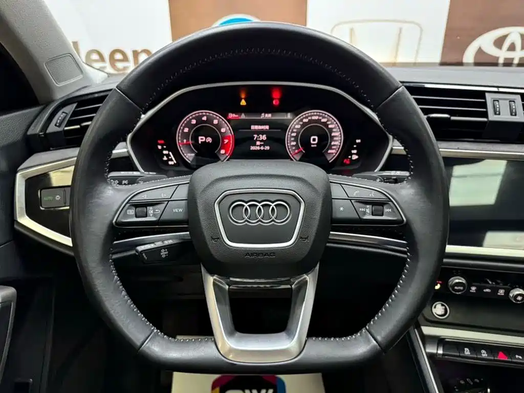 Audi Q3 2022 — фото 11