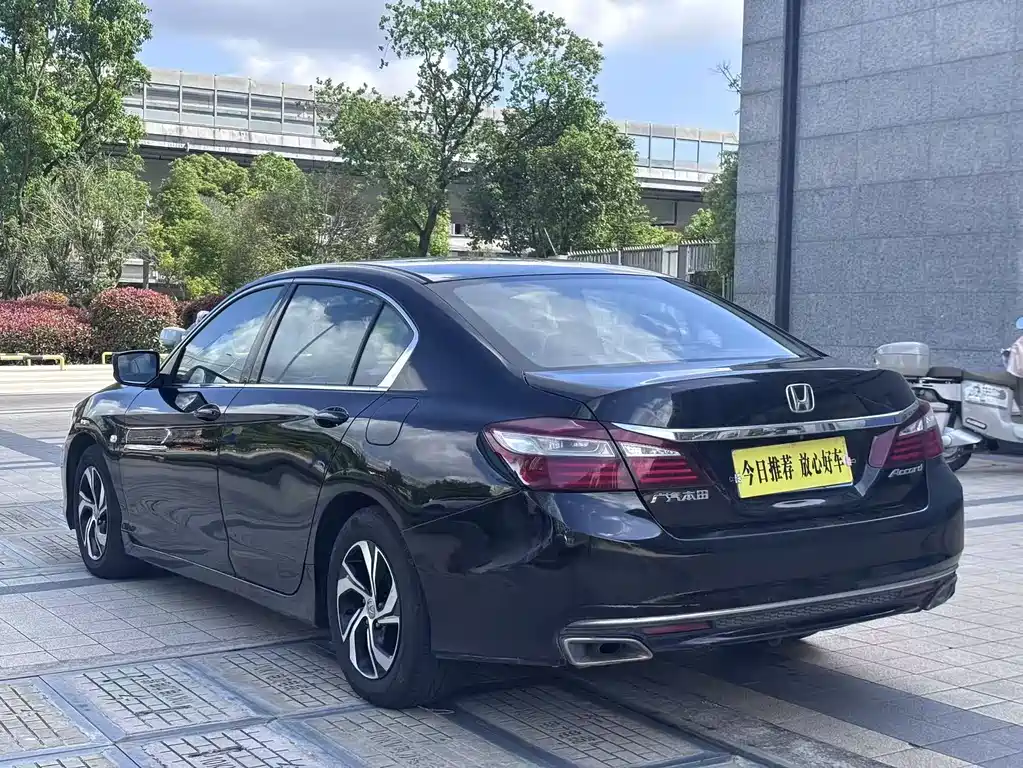 Honda Accord 2018 — фото 5