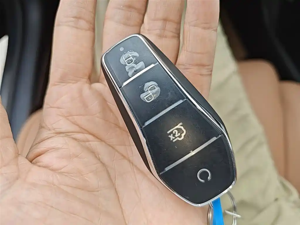BYD Han L 2025 — фото 9