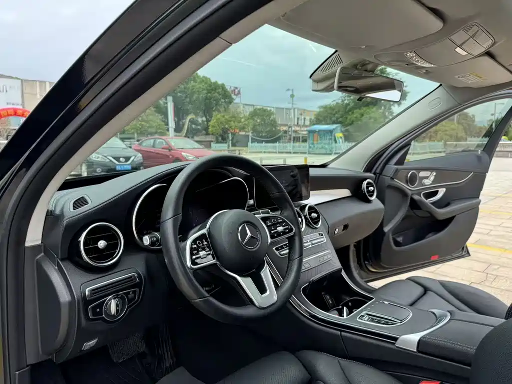 Mercedes-Benz C-Class 2019 — фото 11