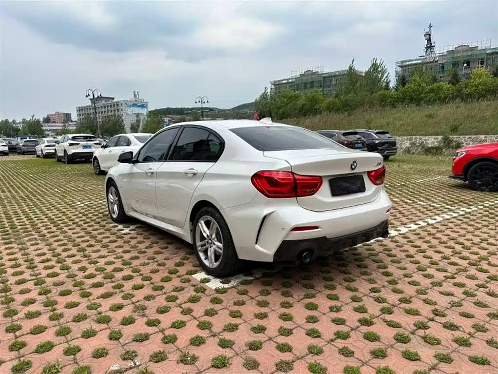 BMW 1 Series 2023
