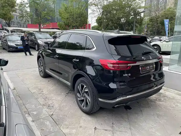Hongqi HS5 2022