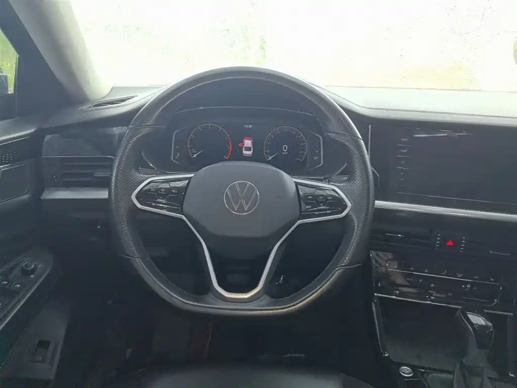 Volkswagen Passat 2023 — фото 11