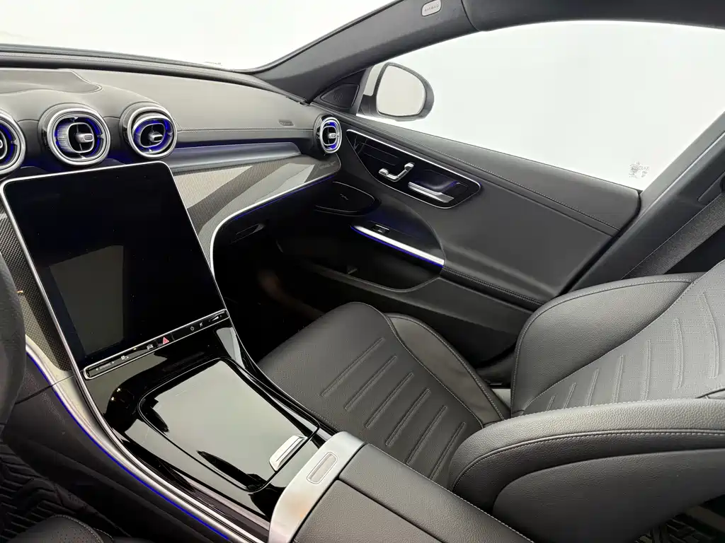 Mercedes-Benz C-Class 2023