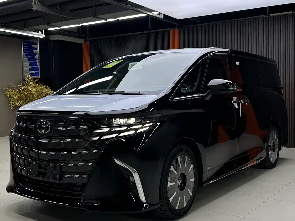 Toyota Alphard — фото 5