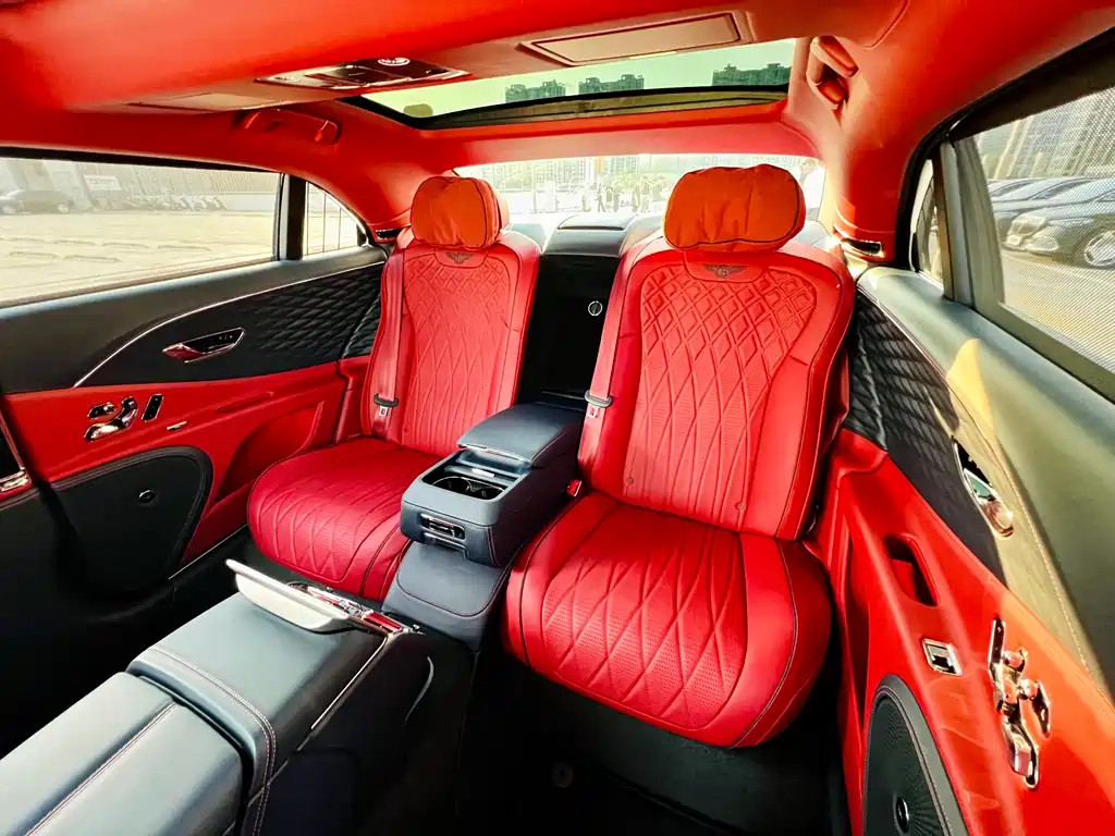 Bentley Flying Spur 2022 — фото 12