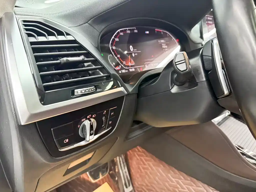 BMW X4 2021 — фото 10