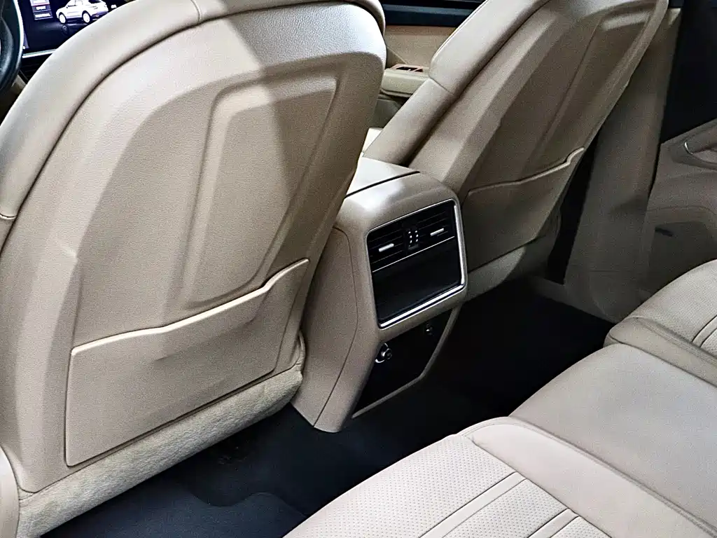Porsche Cayenne 2018 — фото 13