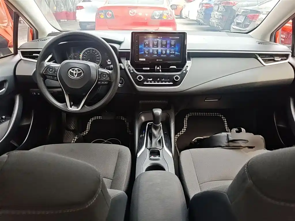 Toyota Corolla 2019 — фото 10