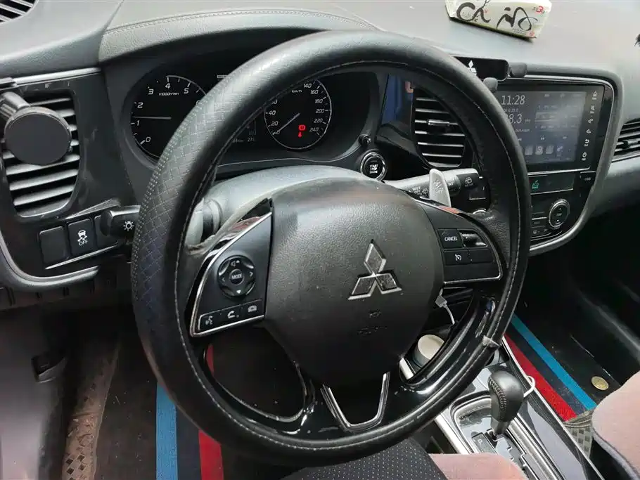 Mitsubishi Outlander 2019 — фото 14