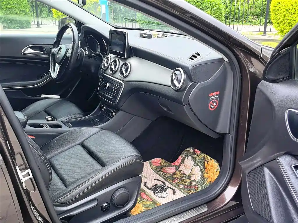 Mercedes-Benz GLA 2016 — фото 8