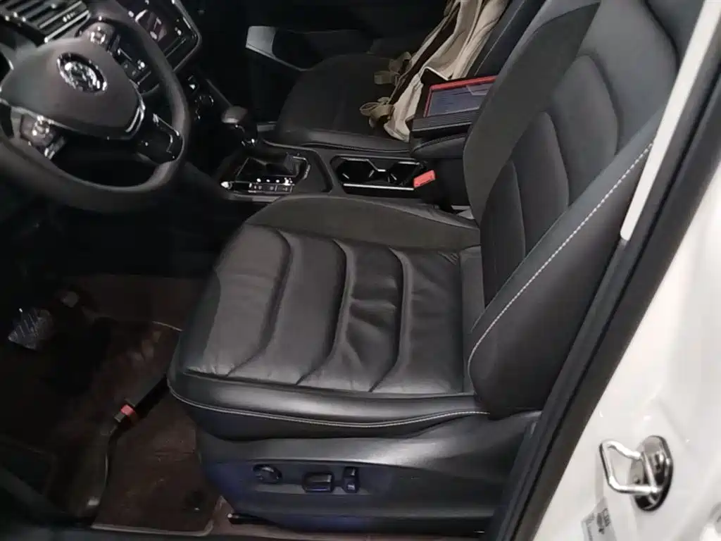 Volkswagen Tiguan L New Energy 2019 — фото 15