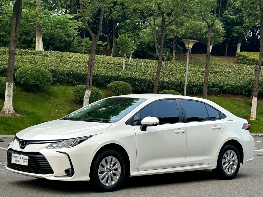 Toyota Corolla 2022 — фото 3