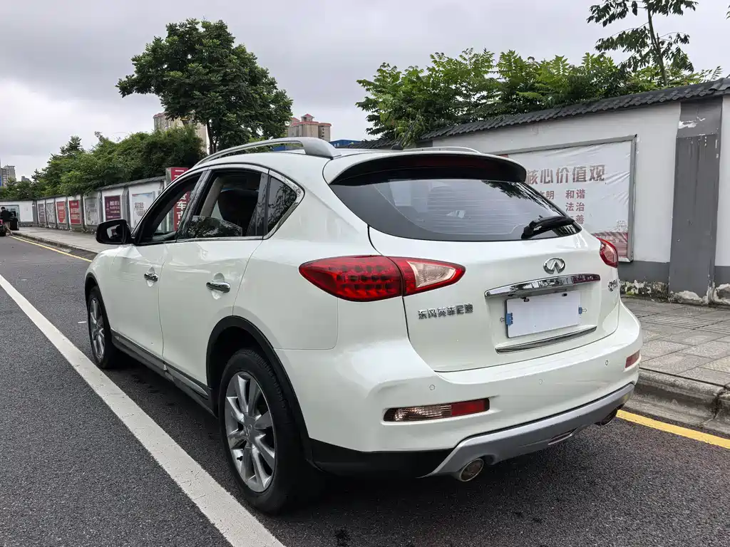 Infiniti QX50 2016 — фото 17