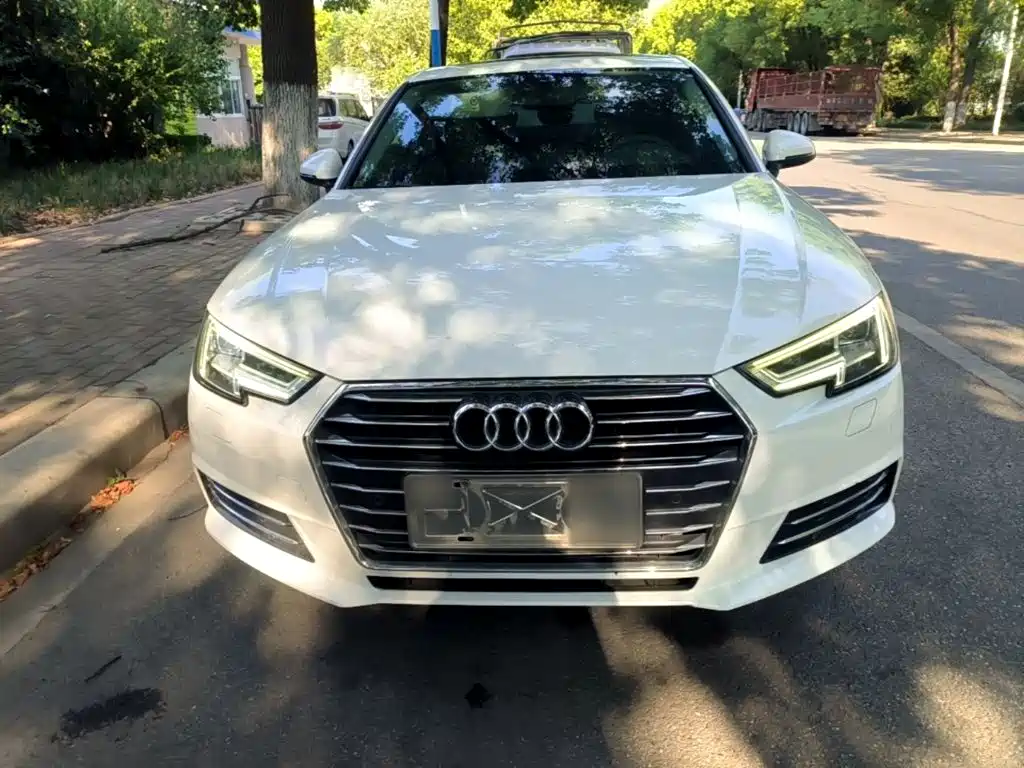 Audi A4L 2018