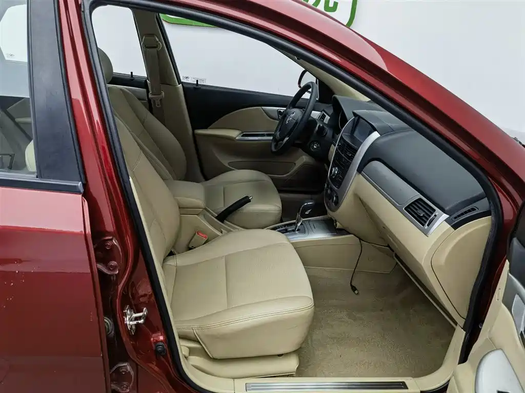 Buick Excelle 2013 — фото 23