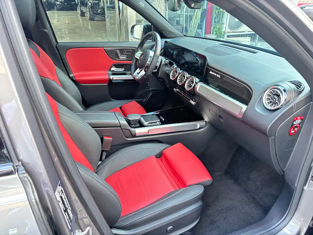 Mercedes-Benz GLB AMG 2022 — фото 6