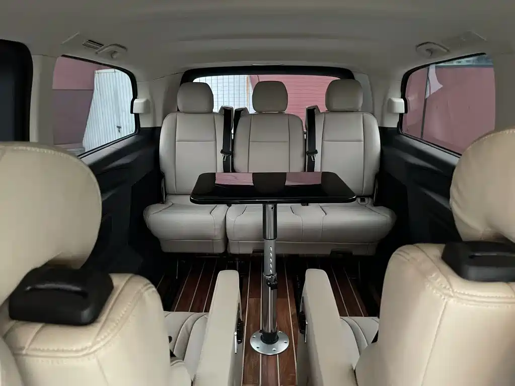 Mercedes-Benz Vito 2017 — фото 13