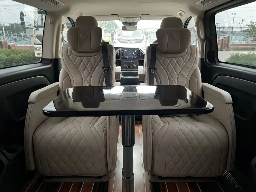 Mercedes-Benz Vito 2017 — фото 16